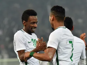 السعودية تستهل البطولة بالفوز على الكويت
