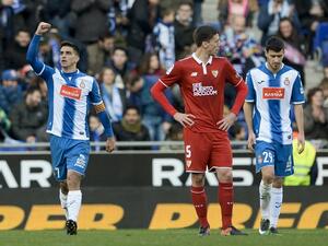 مورينو (يسار) يحتفل بهدفه