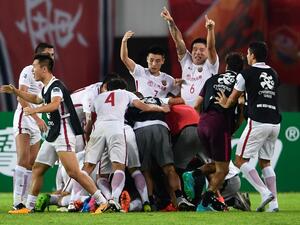 لاعبو شنغهاي يحتفلون بالفوز