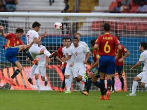 Cesar Gelabert (L) of Spain and Amirhossein Hossseinzadeh (2L) of Iran compete for the ball during their quarterfinal football match of the FIFA U-17 World Cup at the Jawaharlal Nehru International Stadium in Kochi on October 22, 2017. The FIFA U-17 Football World Cup is taking place in India from October 6 to 28.
ARUN SANKAR / AFP