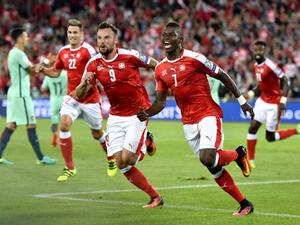 سويسرا تصعق أبطال أوروبا