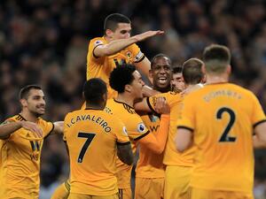 ولفرهامبتون يصعق توتنهام