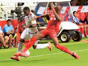 Ahmed Khalil fends off a challenge from Abdallatif Al Bahdari (source: Gulf News)