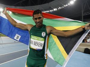 فان نايكيرك يحتفل بانتصاره التاريخي