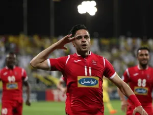 كمال الدين كاميابيناي يحتفل بهدفه