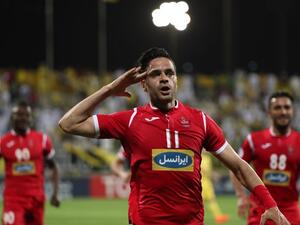 كمال الدين كاميابيناي يحتفل بهدفه