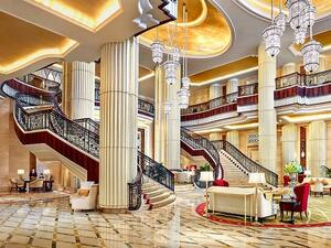 يمكن للعائلات الاستمتاع بإمضاء أوقات رائعة معًا في سانت ريجيس أبوظبي، مع توفير 50% على الغرفة الثانية.