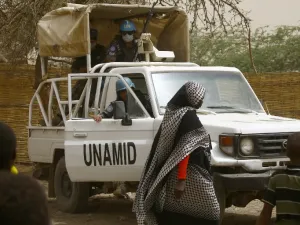 The Sudanese pound has lost 100% of its value since South Sudan’s secession in 2011, pushing inflation rates to record levels given that the country imports most of its food. (AFP/File)