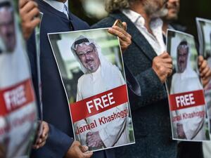 Protesters gather in Istanbul to demand the whereabouts of Jamal Khashoggi (AFP/OZAN KOSE)