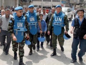 بعثة مراقبيين تزور احدى ضواحي دمشق