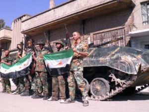 يفرض المقاتلون المعارضون منذ ايام حصارا على معسكر وادي الضيف