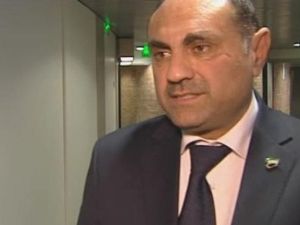 تللو وهو سجين سياسي من 2001 إلى 2006 واحدا من زعماء ربيع دمشق تللو وهو سجين سياسي من 2001 إلى 2006 واحدا من زعماء ربيع دمشق