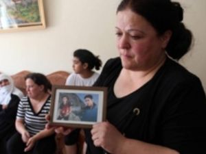 اقرباء للمتهمين من عائلة الشاعر