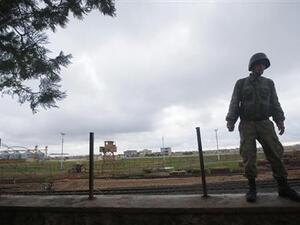 جندي تركي قرب الحدود مع سوريا