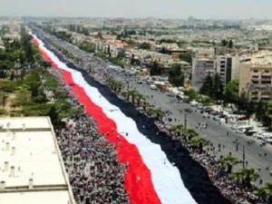 اكثر من مئة معارض سوري لا ينتمون الى احزاب سياسية يجتمعون بدمشق للتوصل الى حل للازمة