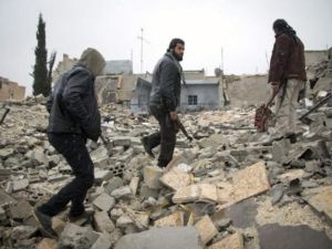 تحاصر القوات النظامية مدن الرستن والقصير وتلبيسة التي تعتبر معاقل للجيش الحر