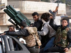 مقاتلون من المعارضة يستحوذون على اسلحة ثقيلة/أ.ف.ب