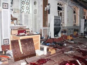 اثار التفجير في مسجد الايمان في دمشق حيث قتل البوطي/عن الانترنت