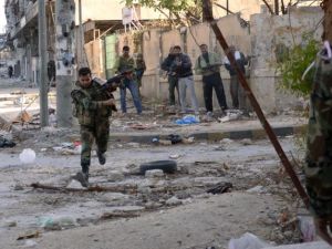 يحاصر مقاتلون معارضون كتيبة الشيخ سليمان على بعد 12 كلم من حلب