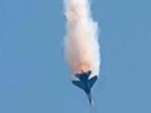 لحظة إسقاط قاذفة القنابل الروسية "سو-24" من قبل المقالات التركية