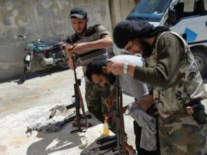 جبهة النصرة  تعتبرها الولايات المتحدة "منظمة ارهابية" لعلاقتها بالقاعدة