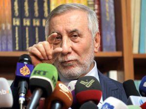 يرى سليمان أن مصير المنطقة بكاملها، يتوقف على مدى صمود الدولة الوطنية السورية