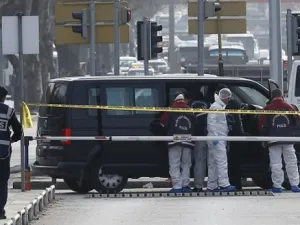 تفجير سيارة ملغومة في أنقرة أسفرت عن سقوط 28 قتيلا