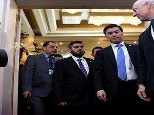 دي ميستورا وممثلين عن المعارضة السورية في جنيف/ ارشيفية