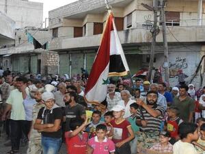 وقفة احتجاجية في كفريا والفوعة المحاصرتين من قبل مسلحي جبهة النصرة