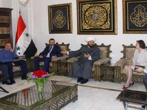 مفتي سوريا أحمد بدر الدين حسون يستقبل وفدا برلمانيا روسيا 