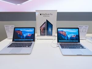 The built-in battery for some of their 13-inch models for MacBook Pro with non-Touch bar may expand. (Shutterstock)