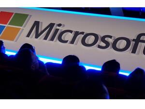Microsoft News uses artificial intelligence, human editors and publishing partnerships to find stories from over 3,000 publications. (AFP)