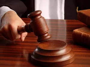 قضاة تونس يبدأون تحركات احتجاجية للمطالبة بتحسين أوضاعهم
