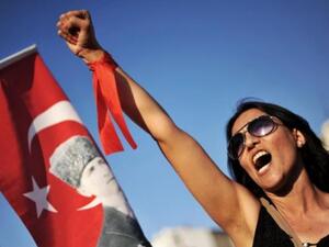 متظاهرة في ازمير ضد حكومة اردوغان-ارشيف