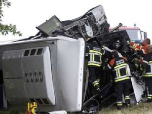 تحطم حافلة تقل سياحاً أتراك قرب مدينة مارماريس 