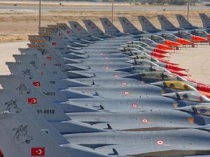 عدد الطيارين العسكريين الأتراك الذين تم اعتقالهم أو إقالتهم نحو 6000 طيار