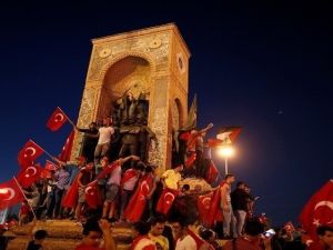 موالون لادروغان في اسطنبول/ ارشيفية