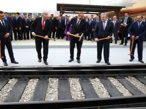 افتتاح خط سكة الحديد قارص – تبليسي – باكو