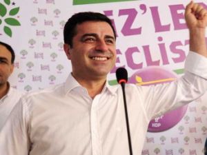 صلاح الدين دميرتاش زعيم حزب الشعب الديموقراطي الكردي