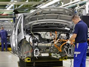 Car exports represent 4.8 percent of Turkey's total exports in 2014. (Borsatek)