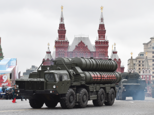 Russian S-400 Triumph medium-range and long-range surface-to-air missile systems riding through Red Square during the Victory Day military parade in Moscow. Turkey and Russia are inching towards an accord for the first major Turkish weapons purchase from Moscow, troubling Ankara's allies in NATO. /AFP