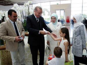Bana al-Abed receiving her Turkish citizenship from President Recep Tayyip Erdogan. (Twitter)