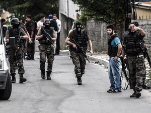 Turkish special force police officers clear the street during clashes with attackers at the Sultanbeyli district in Istanbul. (AFP/File)