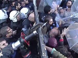 Turkish riot police raided two other media organizations in October. (Twitter)