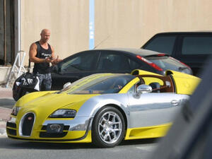 YouTube star Coby Persin took over a friend's Uber account for the day and picked up customers in a Bugatti. (Twitter/Coby Persin)