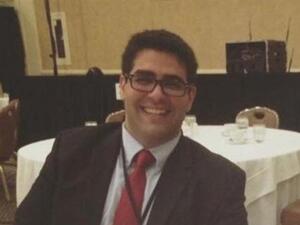 Police questioned Makhzooni about why he was speaking Arabic in "today's political climate." (Twitter)