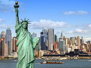 After NY and London, Singapore, Hong Kong, Paris and Milan were the next most popular destinations for Arab property investors. (File photo)

