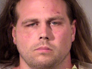 Police say the attack happened when a man began shouting abuse at the women, one of whom was wearing a hijab.(twitter/Portland Police) 