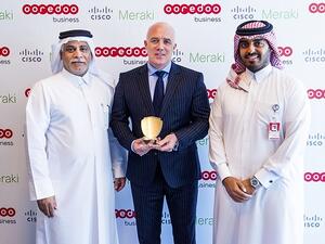 Yousuf Abdulla Al Kubaisi, Chief Operating officer and Nasser Al Thani, Group Chief Executive Officer receiving the Gold Certification