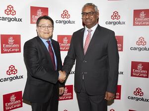 شراكة تشغيلية استراتيجية بين الإمارات للشحن الجوي و"كارغولوكس"